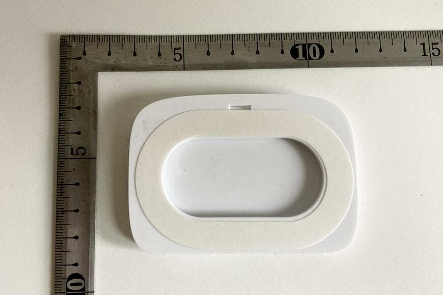 ダイソー ウエットシートのフタ ミニ ミラー付