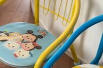 【100均DIY】「天才すぎます」お下がりの豆イス→ダイソーのレザー調クッションカバーで高見えイスに大変身！