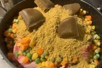 初めて「無水カレー」に挑戦　思わず「大丈夫なん？」と不安になる途中経過が話題に