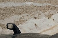 道路にできた「雪の壁」に食欲そそられる人が続出　その理由に思わず納得