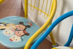【100均DIY】「天才すぎます」お下がりの豆イス→ダイソーのレザー調クッションカバーで高見えイスに大変身！