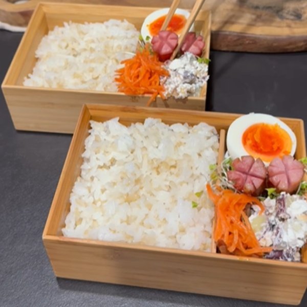 【夫弁当】大きくてあふれそうな…　食べ応えばっちり「ハニーマスタードポーク弁当」がおいしそう…