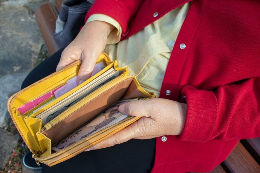 【年金早見表】みんなの「厚生年金＆国民年金」平均でいくら？60歳～89歳「年齢別」に比較してみた