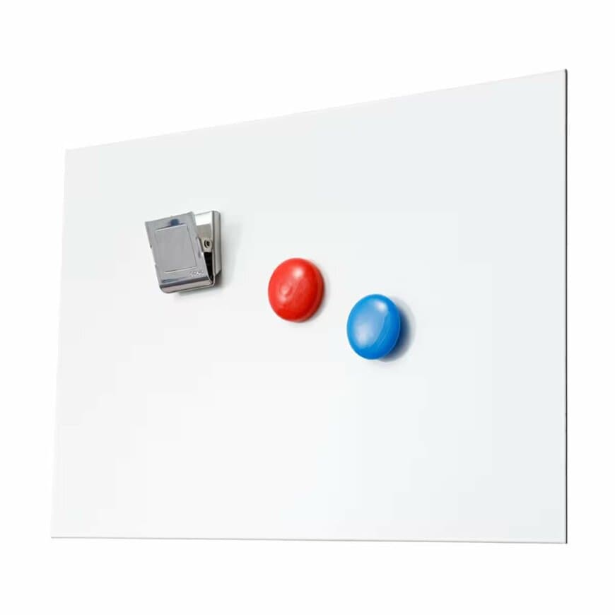 ニトリ公式　「好きな場所に貼るだけ 磁石がくっつくスチールパネル（30×20cm 1枚入）」（使用）