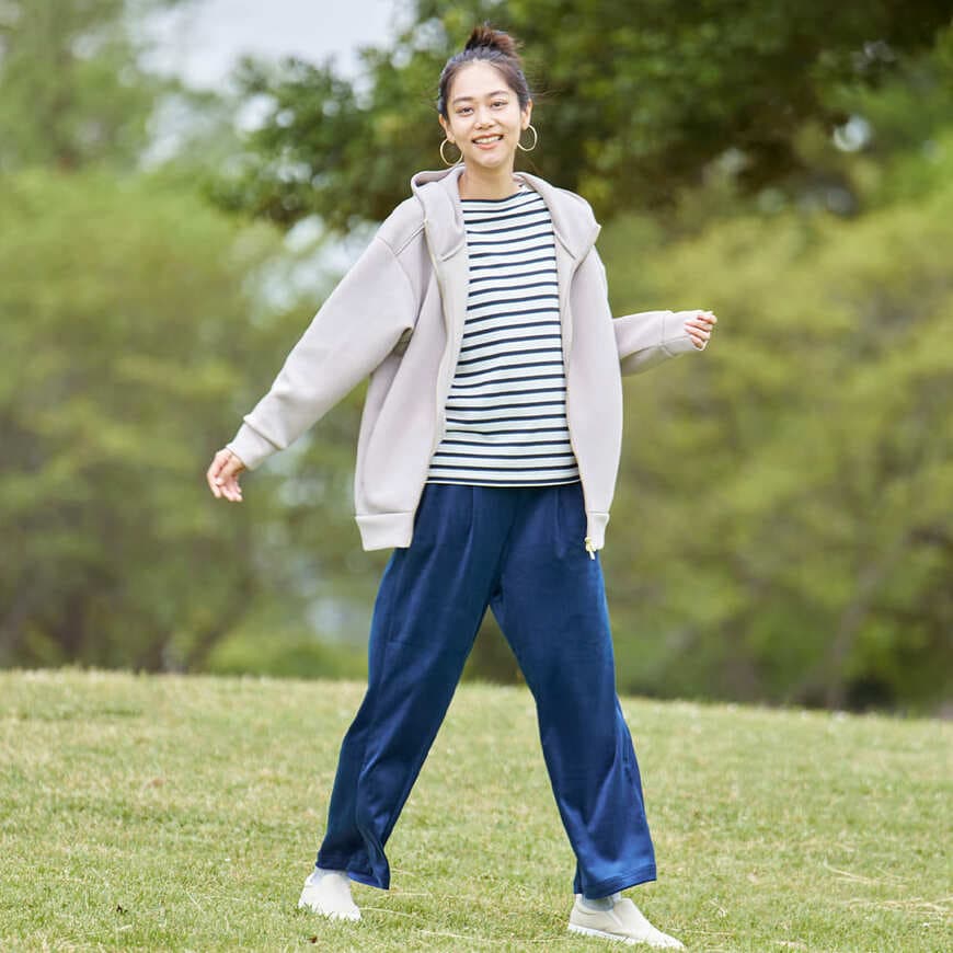 ワークマン公式 レディースストレッチライトコクーンジップパーカーの画像