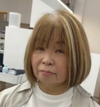 【変身】いつもキノコっぽくなると悩む女性　若々しいショートで激変した姿が話題