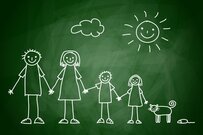 「平均年収600万円」の子どもがいる世帯の厳しい実情。貯蓄額と負債はどれくらいか