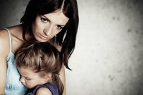 DV被害者が警察や保護施設から受けた仕打ち。なぜこうして放置されるのか？