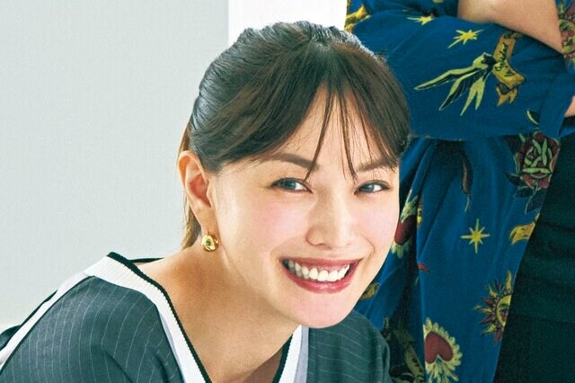 蛯原友里が夫のRIP SLYME・ILMARIの楽曲で照れ照れダンス「可愛すぎる」45歳ママ業＆モデル業で大忙し