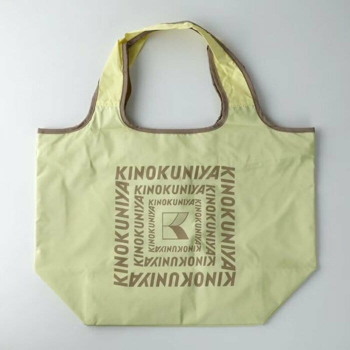 バッグに忍ばせておけば、急に荷物が増えた時でも安心