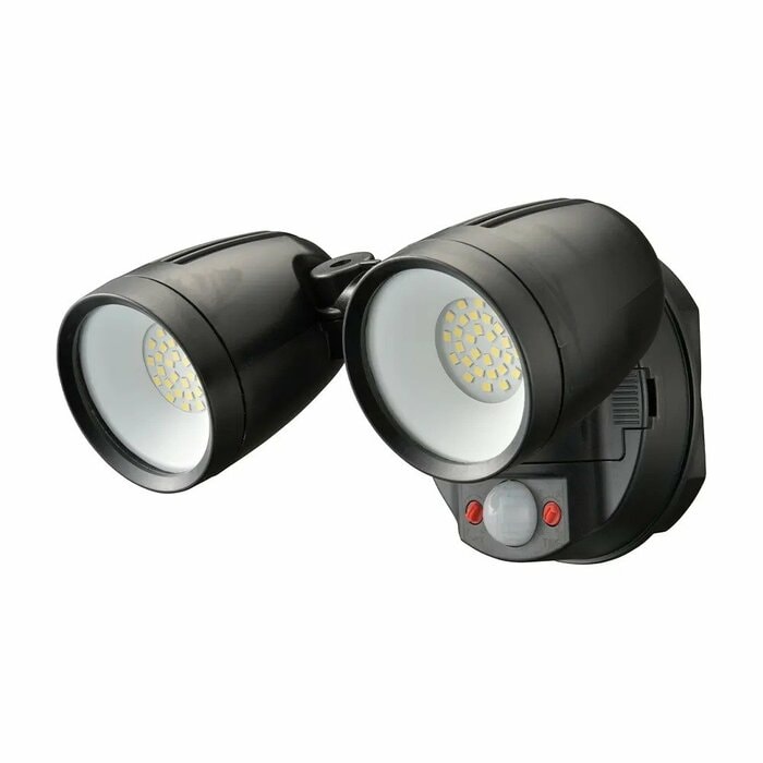 最大の特徴はなんといっても2000ルーメンという圧倒的な明るさ