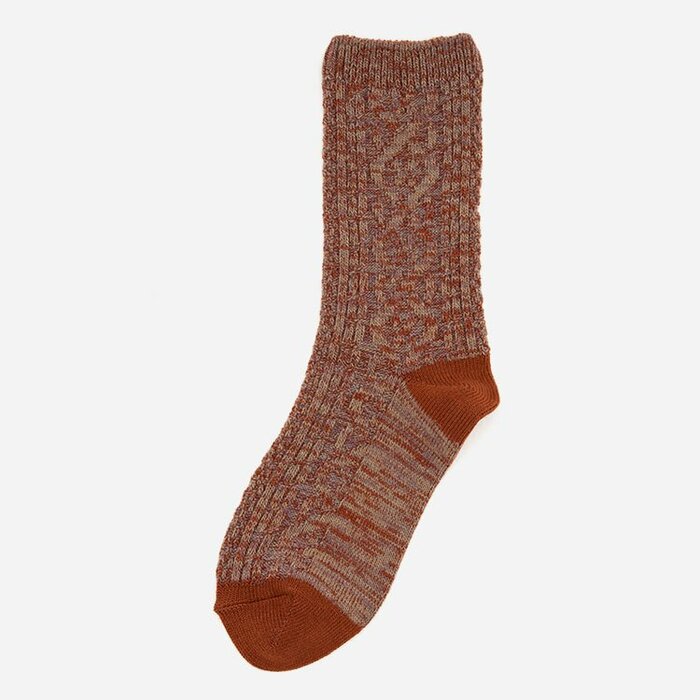 ふんわりとした毛混素材で履き口がゆったりしているので、リラックスタイムにも使いやすい