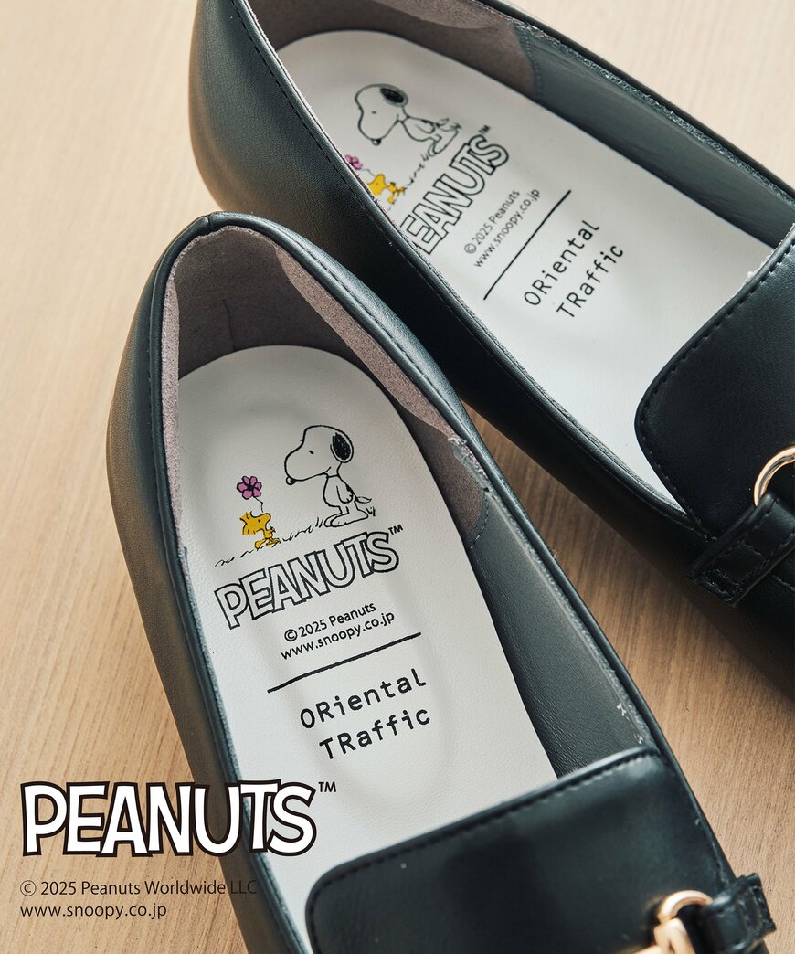出所：ORiental TRafficオンラインストア　【跳べるパンプス】PEANUTSデザインビットモチーフローファー