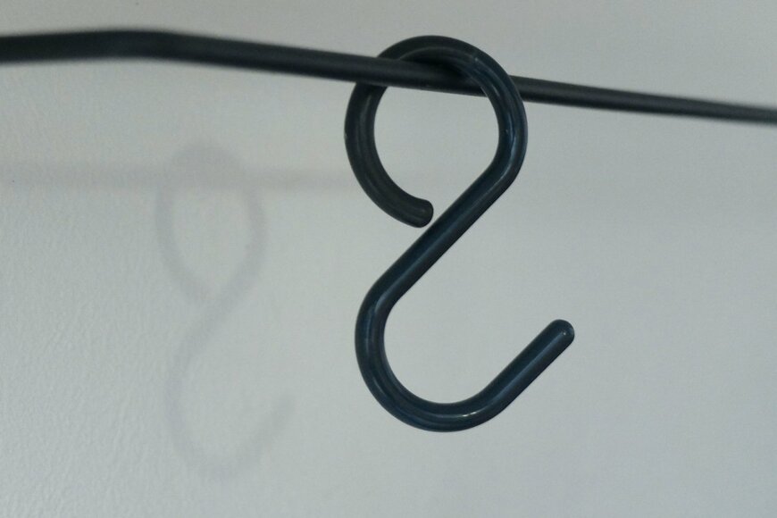 筆者撮影（外れにくいSの字フック、ダイソー）