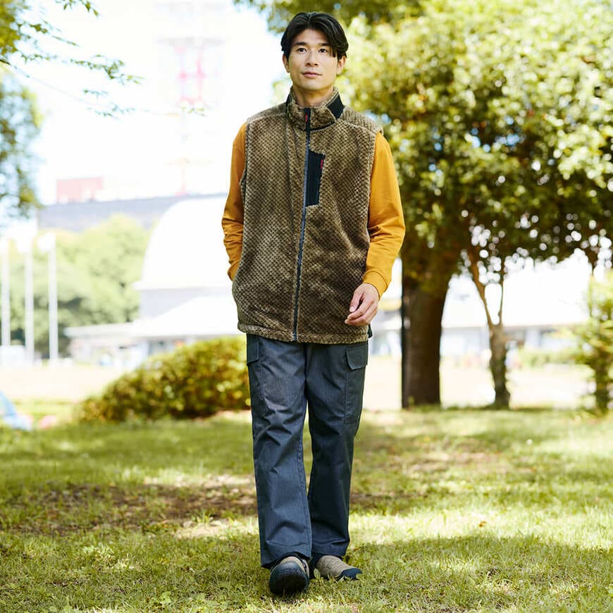 出所：ワークマン公式オンラインストア　防寒防炎キャンパーモック