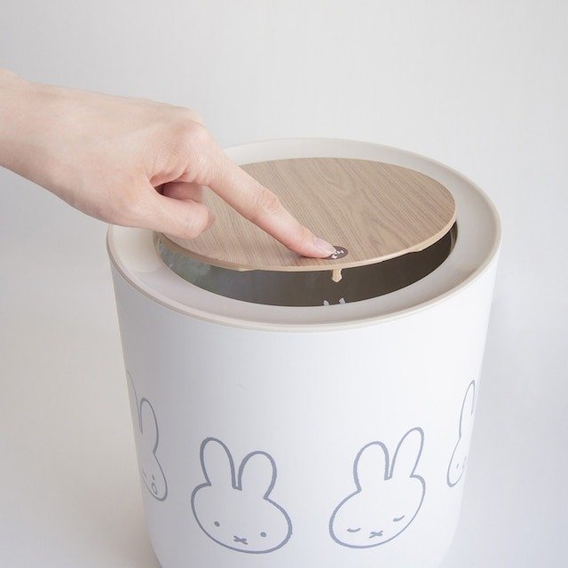 ニトリ 小物入れにもなる脚付きダストボックス(ミッフィー)