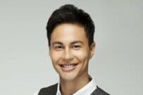 【ユージ】12回目の結婚記念日は高級寿司&ステーキ　「これからもお幸せに！」