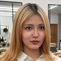 「いい女になりたくて！」女性がプロの“バッサリカット”で「キレイめボブカット」に変身