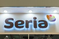 車に「可愛くて力持ち」な猫ちゃん！？セリアの110円カー用品〈車のシートフック〉買い物袋の固定に便利！取付も秒で完了！