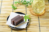 【シニア】次の年金支給日は10月15日！「厚生年金・国民年金」の平均月額はいくら？《年金一覧表》60歳から90歳以上まで解説