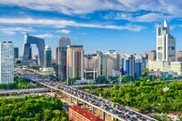 中国で目撃した「お土産」に思わず目を疑ってしまう　「男子学生の心をくすぐるものは世界共通」