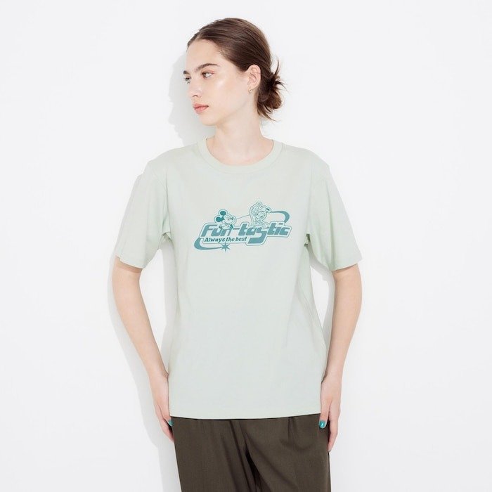 ディズニーコレクションUTグラフィックTシャツ着用シーン商品画像