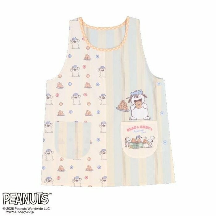 このエプロンは左右でデザインが切り替えられているのが最大の特徴