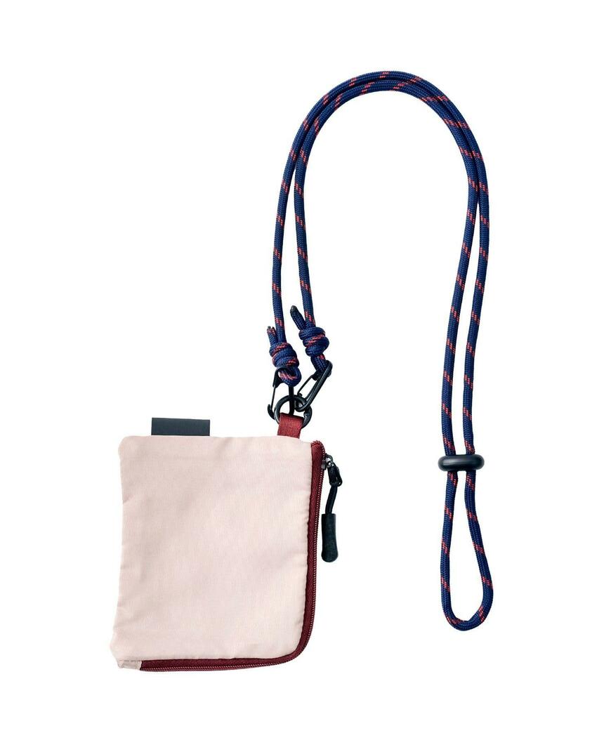 出所：パルグループ公式ファッション通販サイト 3COINS トラベルウォレット