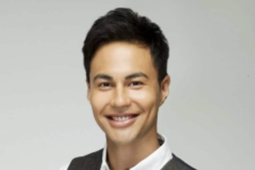 【ユージ】12回目の結婚記念日は高級寿司&ステーキ　「これからもお幸せに！」