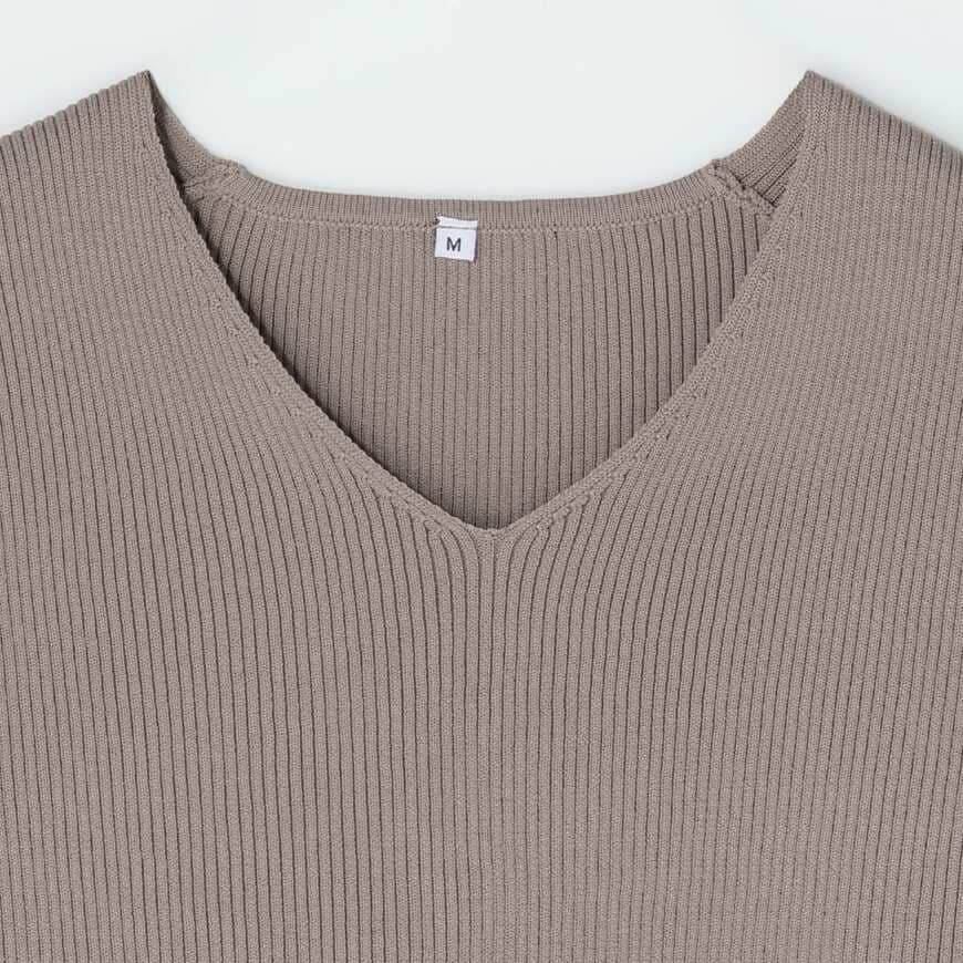 出所：ワークマン公式　レディースサーバーリブオーバーＶプルオーバー