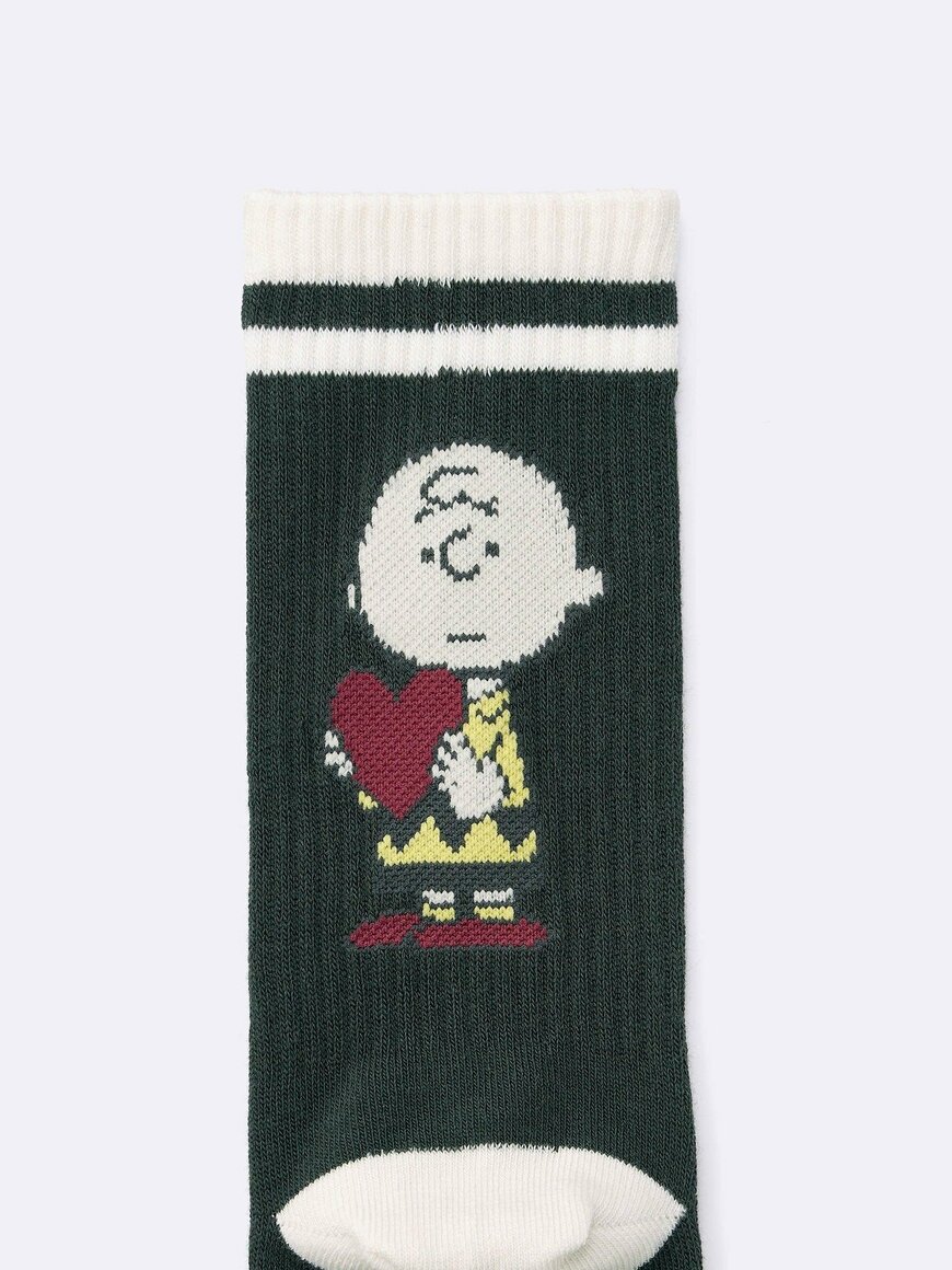 出所:GU公式 ソックス Peanuts 2 08 DARK GRAY