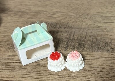 セリア、9599 ぬい用 ケーキ＆持ち帰りボックス セット商品画像