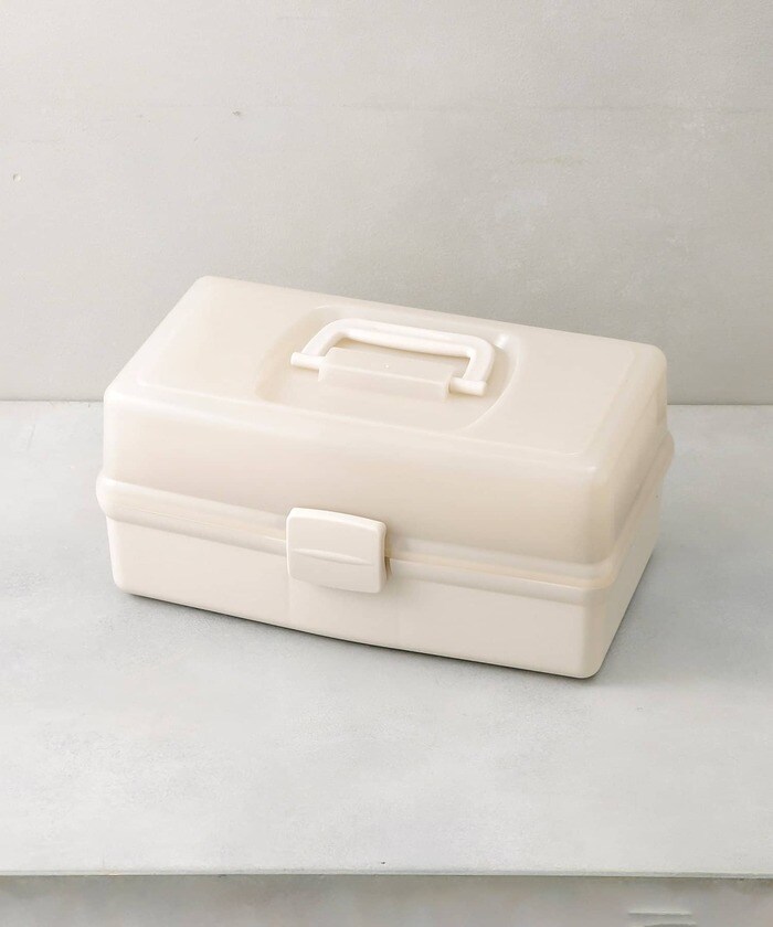 持ち運びができるよう持ち手がついているため、防災グッズの収納にぴったり