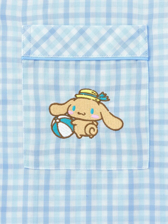 夏の日差しを浴びてこんがりと日焼けした特別な姿で登場