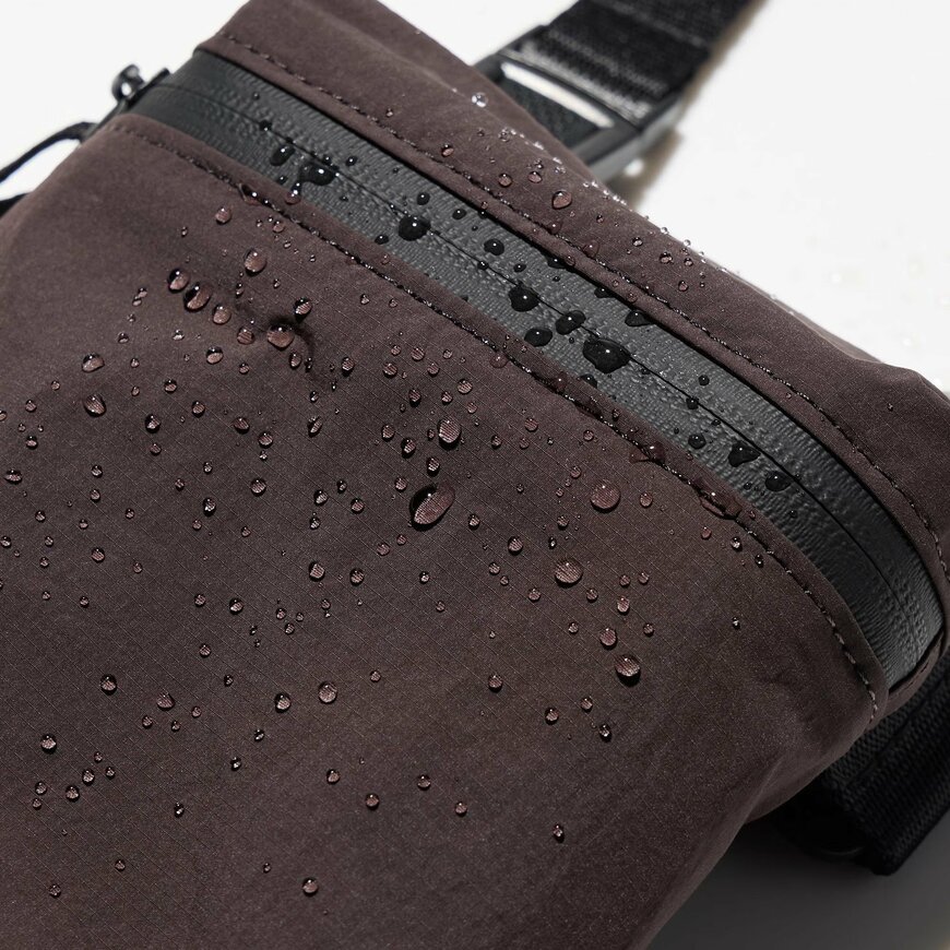 ユニクロ公式　ミニバッグ