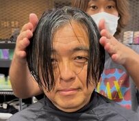 【激変】長らく髪を伸ばした男性　大胆カットで爽やかなダンディスタイルにイメチェン！