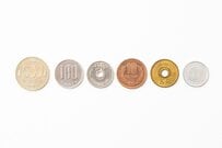 50円玉は「5円玉」より小さい？硬貨のサイズが「額面順」じゃない意外な歴史