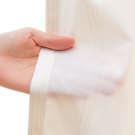 ニトリ、レースカーテンの生地質感がわかる画像