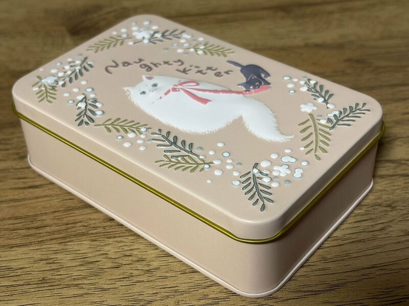 セリア、ギフト缶 猫×花筆者撮影写真