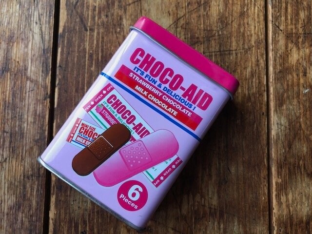 カルディ「チョコエイド　ミックスティン」（筆者撮影）