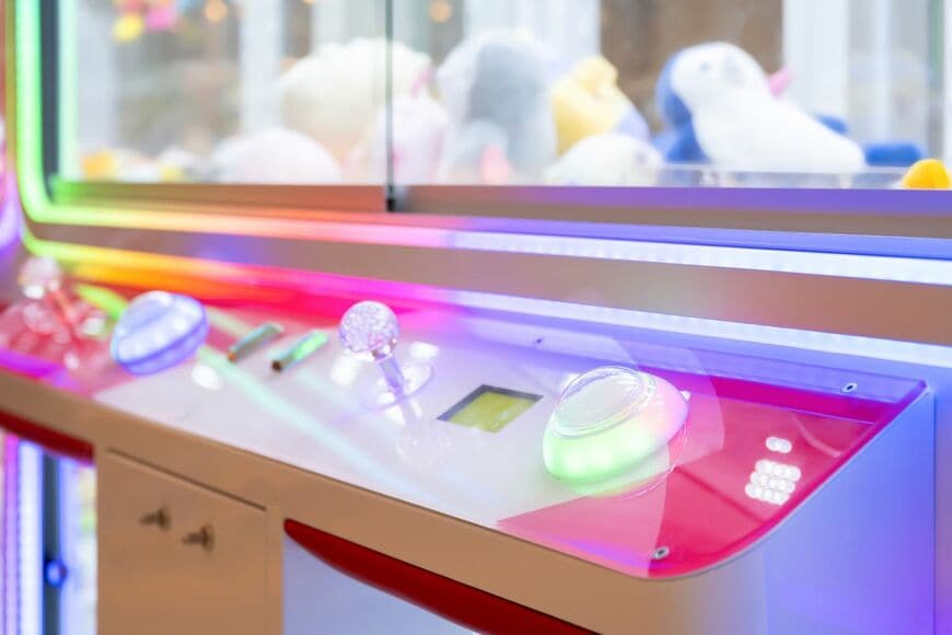 クレーンゲームで「ぬいぐるみ獲得目前」に起こった奇跡　人気キャラのかわいいハプニングに大きな反響