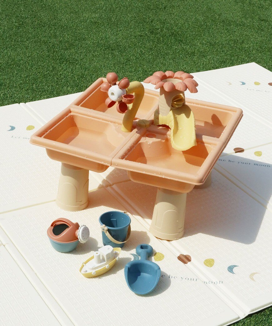 出所：パルグループ公式ファッション通販サイト 3COINS 【夏のレジャーアイテム】ウォーターテーブル