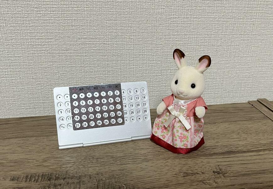 キャンドゥ、万年カレンダーアルミ製画像