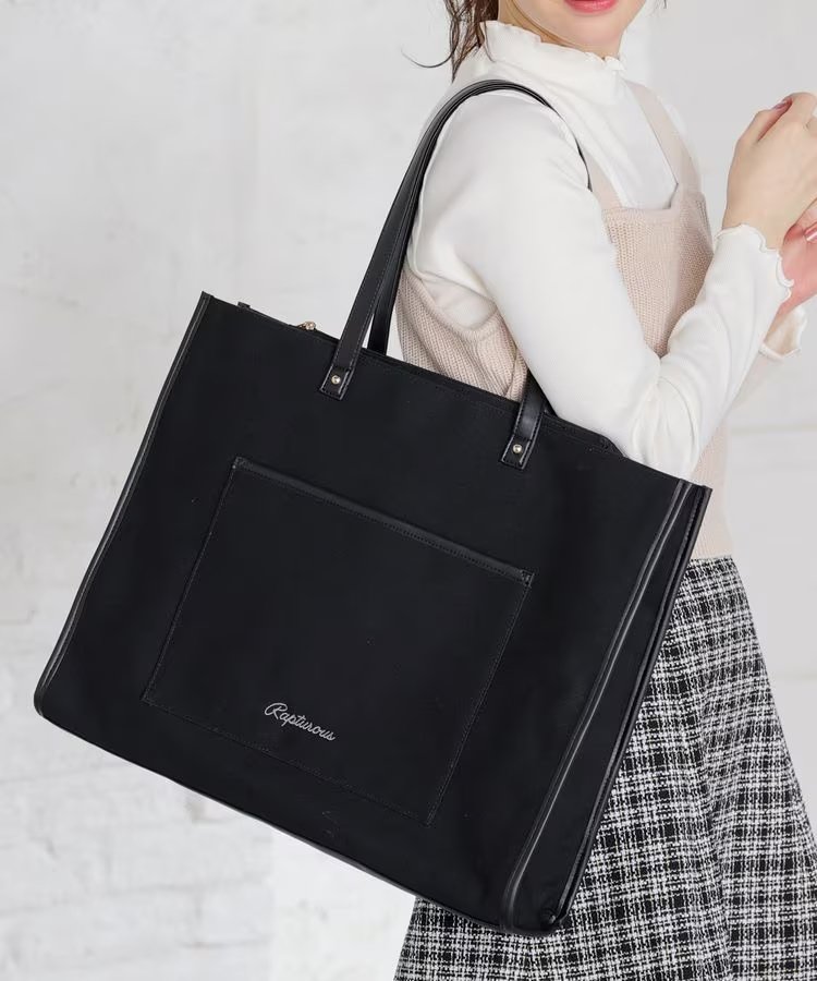 推しのキーホルダーやぬいぐるみなどをつけるとよく目立ち、普段使いにも活躍