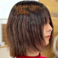 ダメージ髪に悩む女性が美容師に託すと→期待以上の仕上がりに「めっちゃキレイ」と大感激
