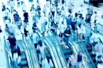 高速エスカレーターは便利か恐怖か、利用者の声とその実態