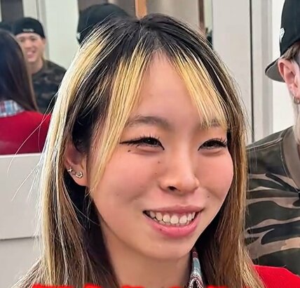 「も〜やばいです」金髪女性がバイト前にまさかのバッサリ！“Y2Kボブ”に「可愛すぎ」と大喜び！