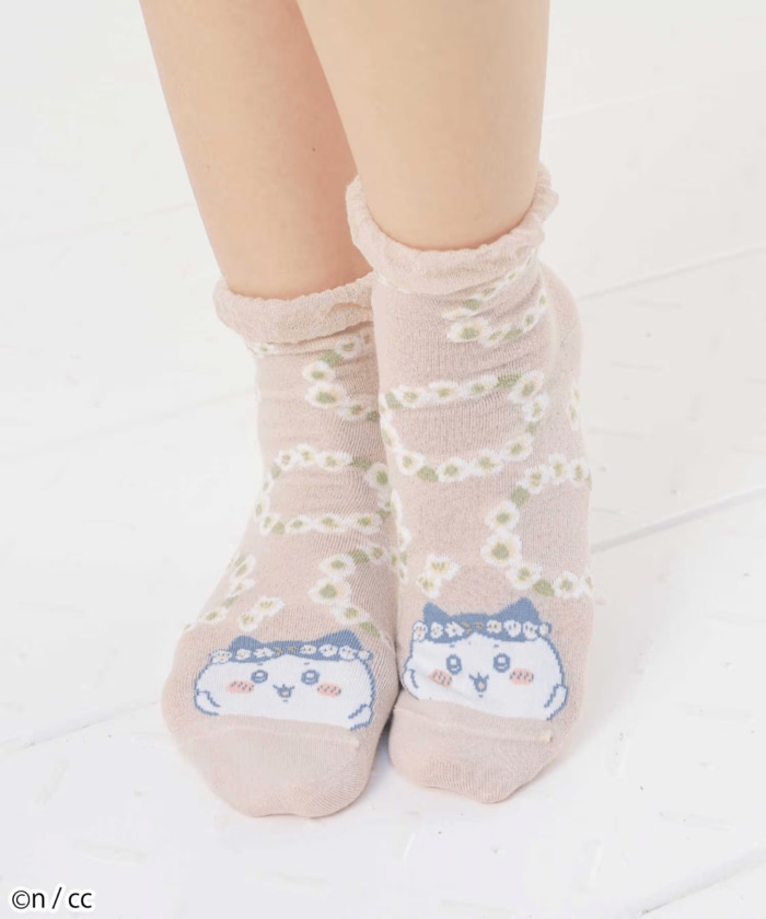 春らしいグリーンとベージュの2色を展開