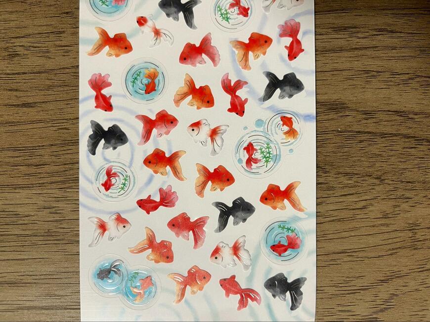 筆者撮影（ダイソー、シール（サマー、金魚））