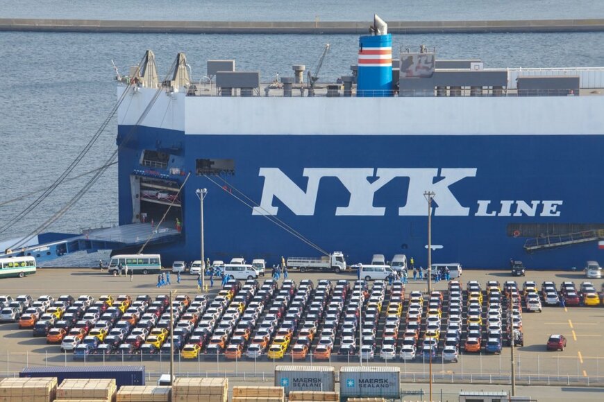 Sakarin Sawasdinaka/shutterstock.com